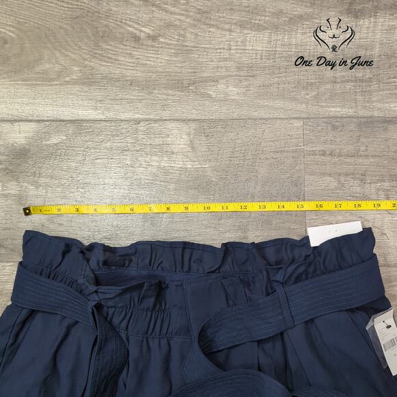 Lane Bryant Ruffle Edge Belted Ankle Pants Size 18 - Picture 3 of 6